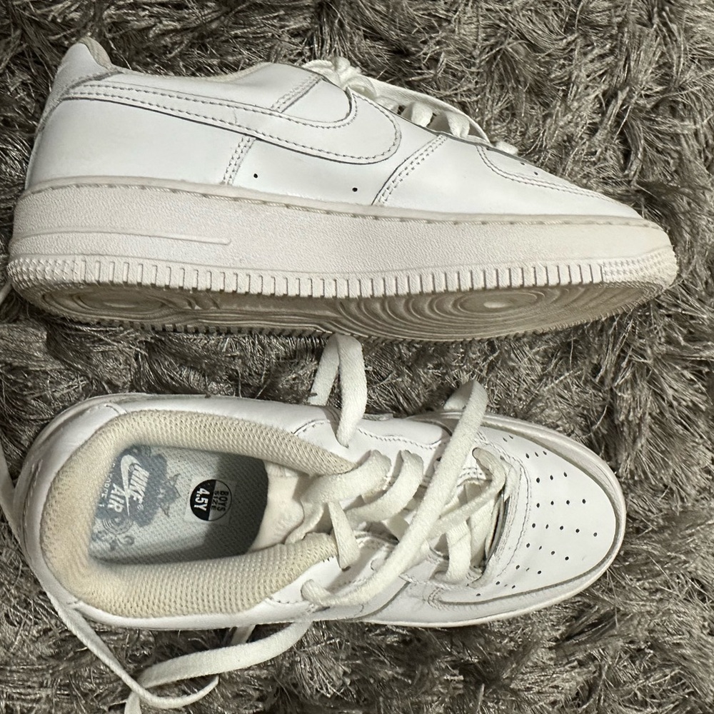 Shoes - Picture 2 of 3